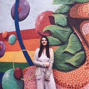 Meet your Posher, Caroline